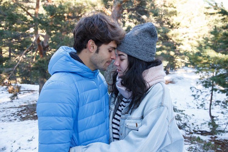 Herpes Dating in Nunavut — Connect With Others Living Positive